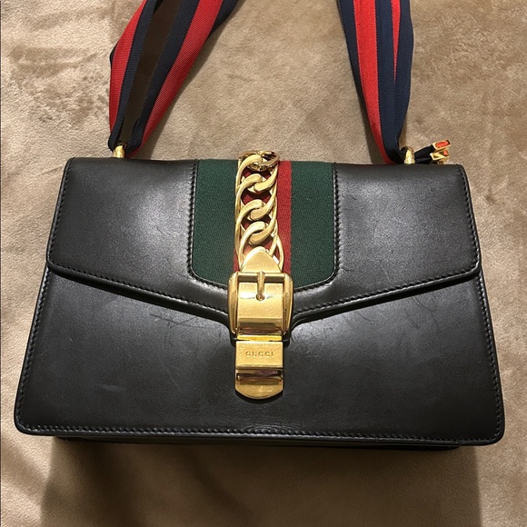 Gucci Sylvie Web Chain Black Leather Bag- Excellent! - Picture 3 of 14